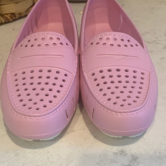 Chic Pink Women's Moccasins - Picture 3 of 6